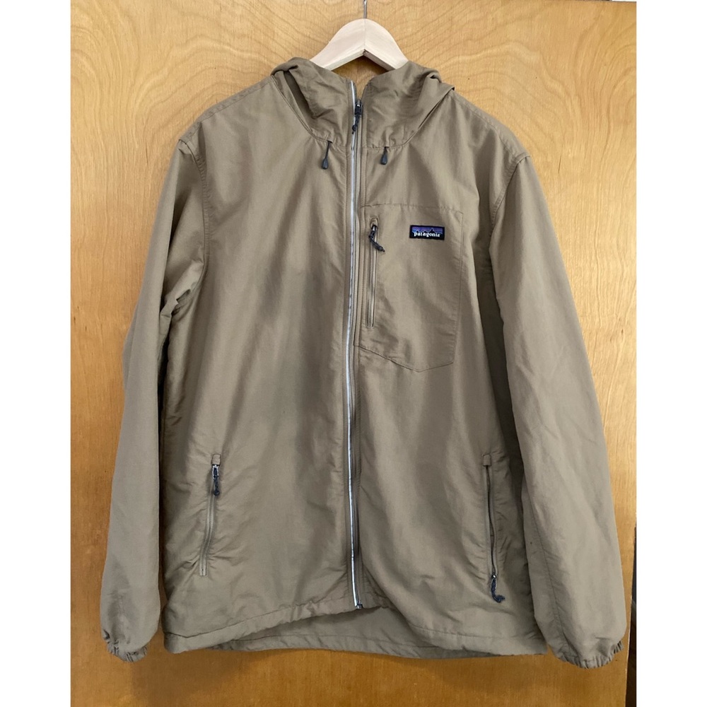 Patagonia Men’s Tan rain jacket